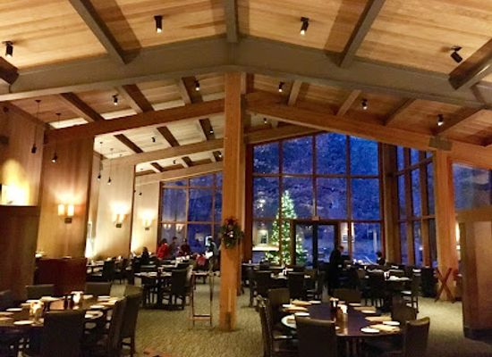 california/yosemite-national-park/bar/the-mountain-room