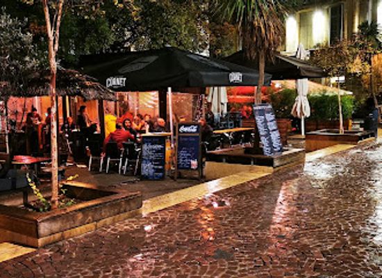france/languedoc-coast/bar/les-coulisses