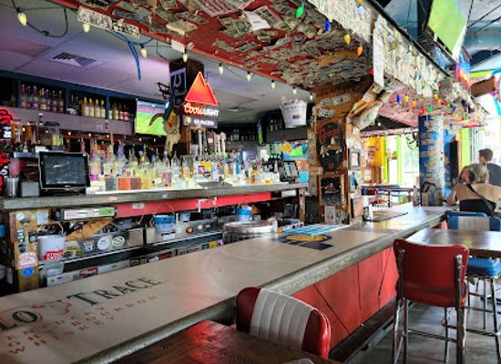 indiana/the-tipton-till-plain/bar/tin-roof