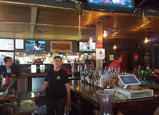 louisiana/lake-charles/bar/the-bad-apple-saloon-bar-and-grill