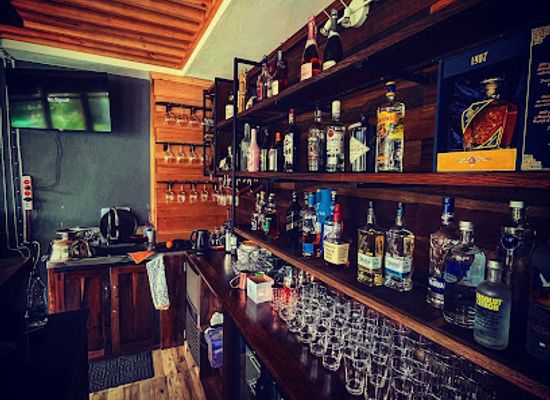 bhutan/thimphu/bar/drunken-yeti