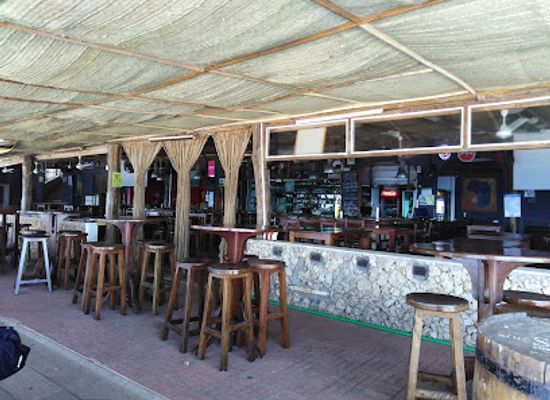 kenya/mombasa-beach/bar/moonshine-beach-bar
