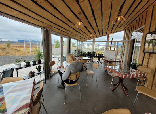 iceland/snæfellsnes-peninsula/bar/hja-goou-folki