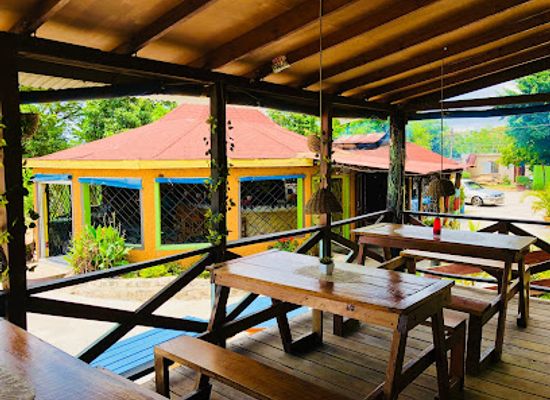 jamaica/black-river-great-morass/bar/cloggy-s-on-the-beach