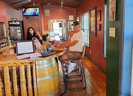 texas/big-bend-country/bar/the-classic-man