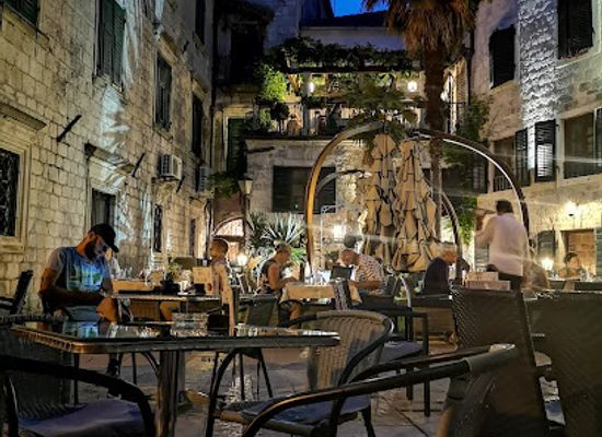 montenegro/kotor-bay/bar/jazz-club-evergreen