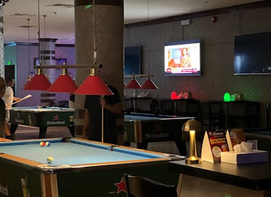 bahrain/manama/juffair/bar/cosmo-sports-lounge