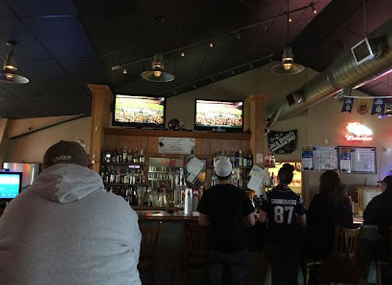 wyoming/converse-county/bar/taylor-sports-spirits