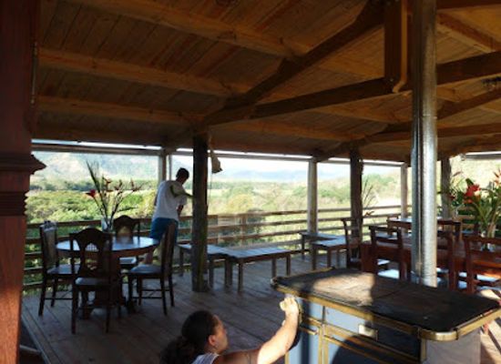 new-caledonia/ouegoa/bar/la-table-du-banian