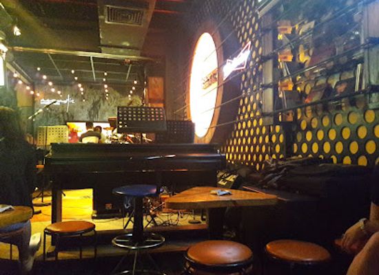 vietnam/ho-chi-minh-city/district-3/bar/acoustic-bar-ngo-thoi-nhiem