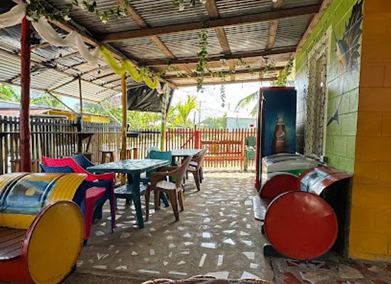 nicaragua/pearl-cays/bar/tiki-bar