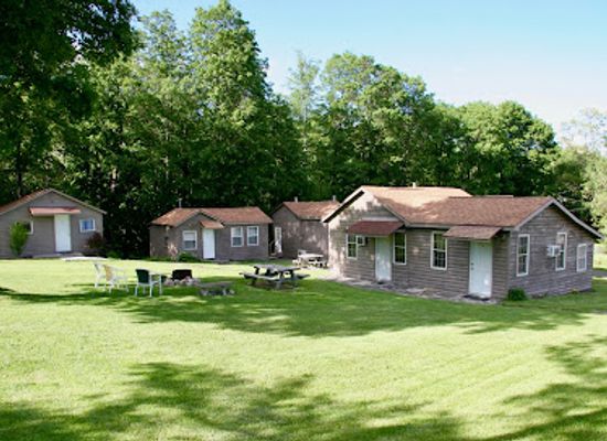new-york/watkins-glen/bar/lakeside-resort-3812-bistro