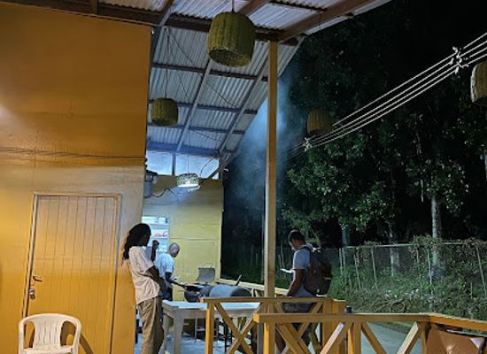 saint-lucia/diamond-falls-botanical-gardens/bar/the-container-bar-n-grill