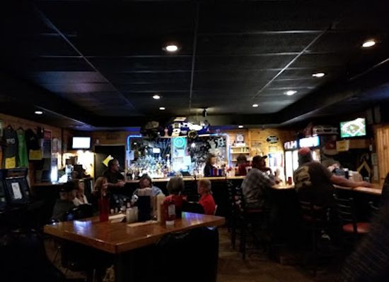 michigan/lower-peninsula/bar/travlers-bar-grill