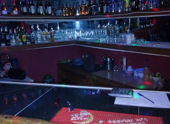 guinea/conakry/kaloum/bar/konvict-club-lounge-bar