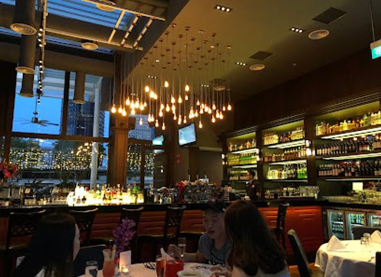 singapore/marina-bay/bar/dallas-cafe-bar
