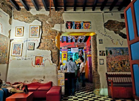 colombia/santa-marta/historic-center/bar/la-puerta