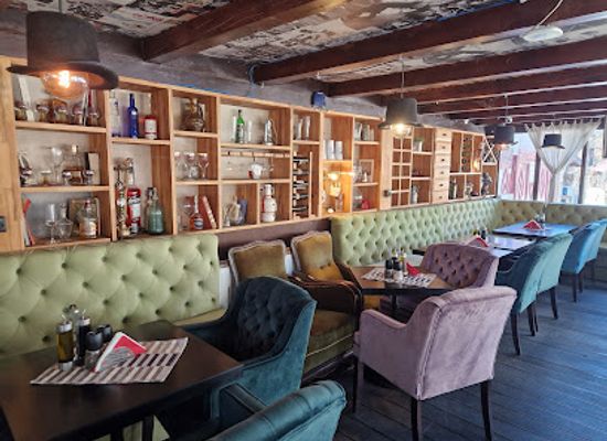 romania/bran-castle-area/bar/east-village