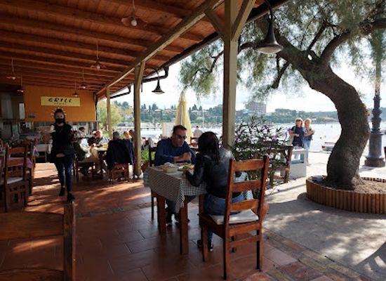 slovenia/portoroz/bar/cafe-bar-pri-pomolu