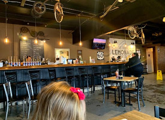 missouri/poplar-bluff/bar/lemonade-house-grille