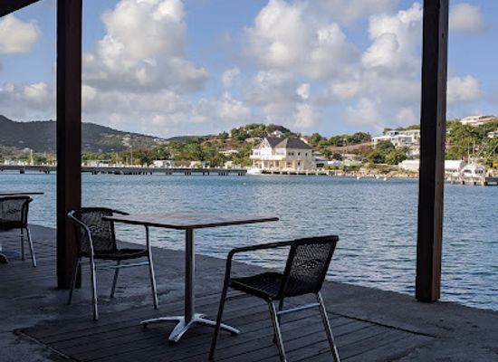 antigua-and-barbuda/fig-tree-drive/bar/skullduggery-s-cafe