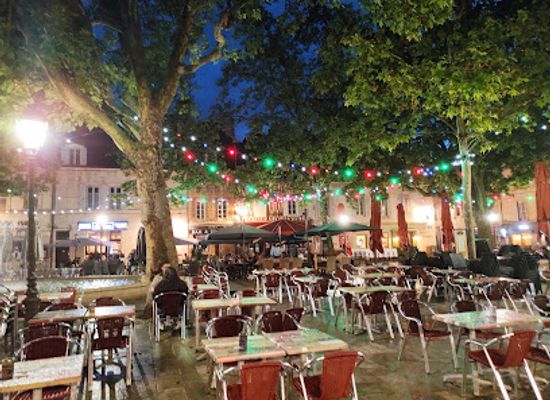 france/dijon/quartier-de-la-fontaine-d-ouche/bar/the-blue-dog