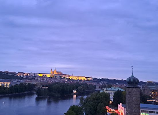 czechia/prague/nove-mesto/bar/glass-bar