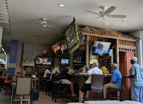 honduras/cayos-cochinos/bar/fly-high-bar