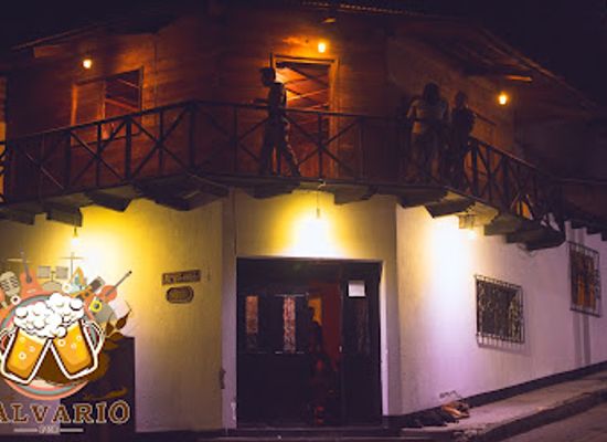 guatemala/chichicastenango/bar/calvario-pub