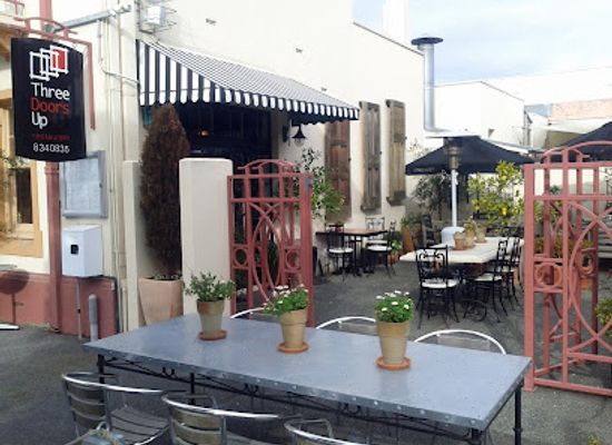 new-zealand/napier/bar/three-doors-up-restaurant-and-the-4th-door-lounge-bar