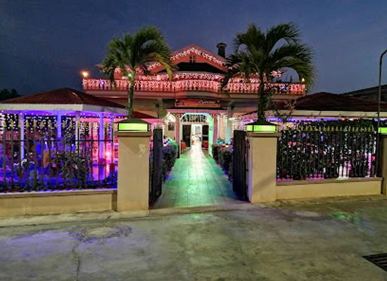 guyana/berbice-river/bar/caribbean-cuisine-restaurant-cocktail-bar