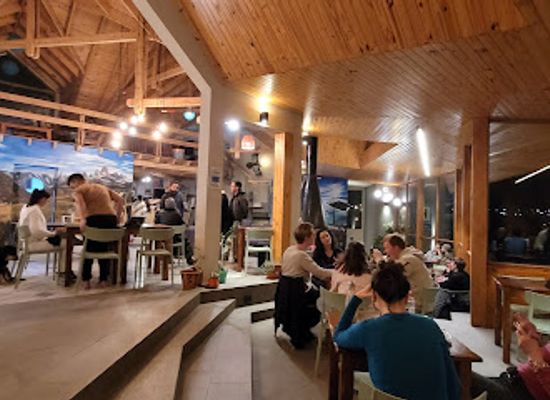 argentina/southern-patagonia/bar/medio-perro-parrilla-fonda-bar