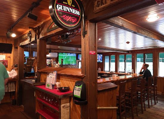 rhode-island/blackstone-valley/bar/the-lodge-pub-eatery