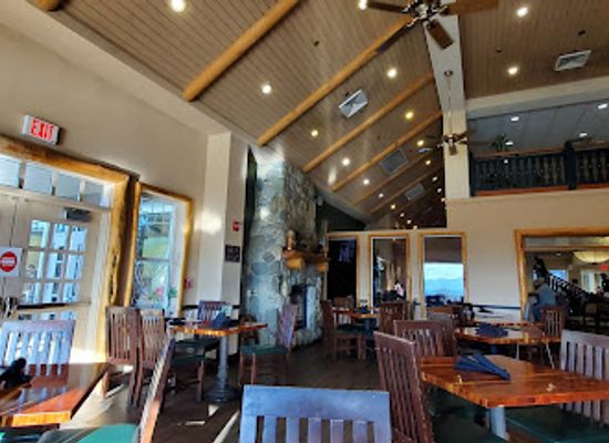 california/lake-tahoe/bar/the-bear-moon-bar-grill