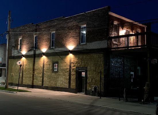 illinois/matthiessen-state-park/bar/bulldogs-bar