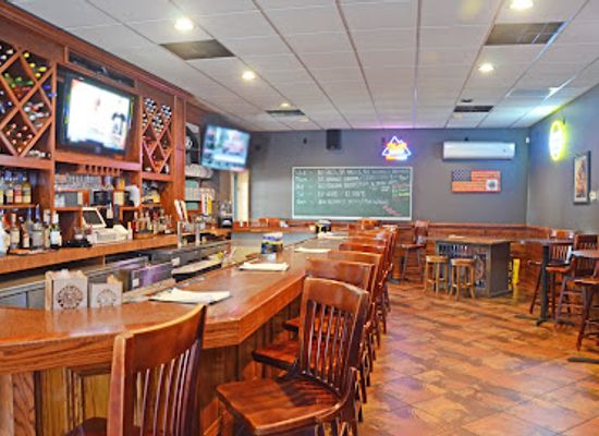 illinois/shawnee-hills/bar/the-cross-eyed-bear