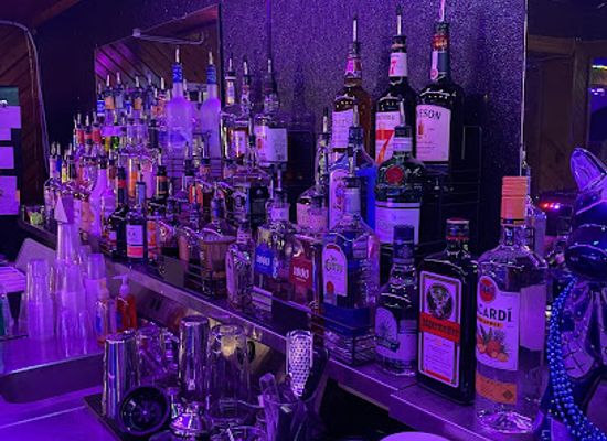 oklahoma/south-central-oklahoma/bar/ladonkeys-bar