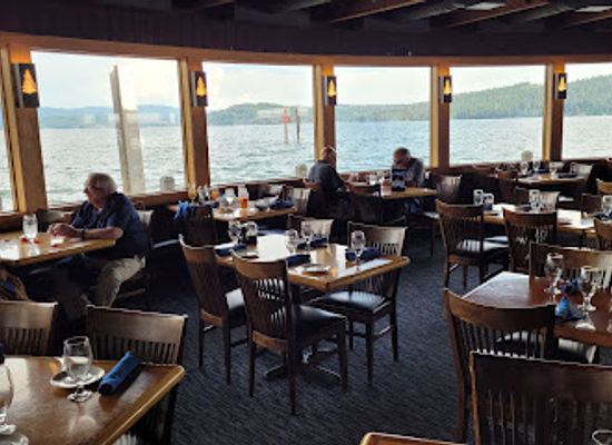 idaho/panhandle/bar/the-cedars-floating-restaurant