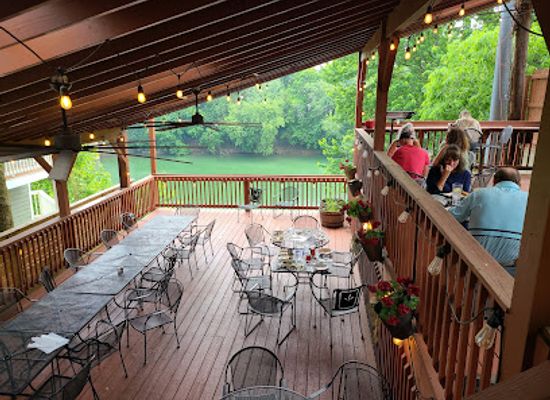 kentucky/pennyroyal-plateau/bar/bourbon-on-main