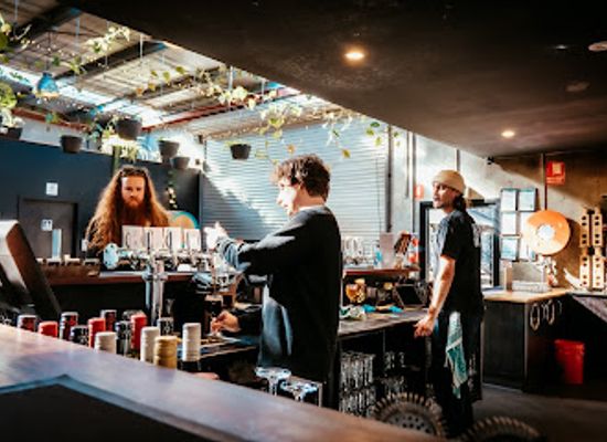 australia/mornington-peninsula/bar/tar-barrel-brewery-distillery-mornington