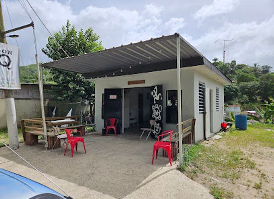 puerto-rico/la-cordillera-central/bar/bar-la-tuerca