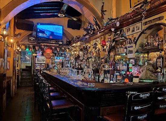 cyprus/larnaca/bar/savino-rock-bar