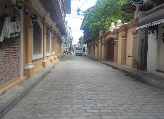 philippines/ilocos-norte/vigan-city/bar/trelli-s-resto-bar