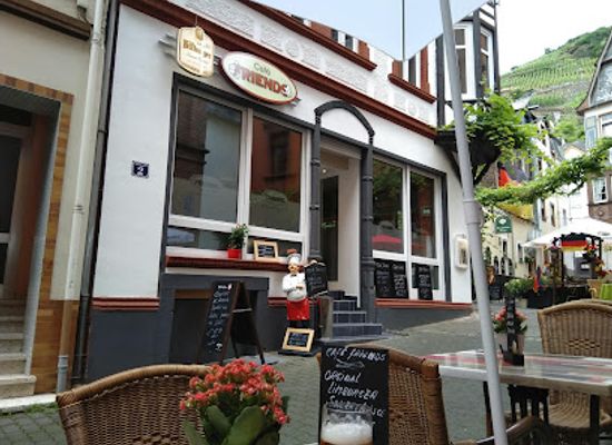 germany/moselle/bar/cafe-friends