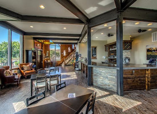 idaho/owyhee/bar/ste-chapelle-winery-tasting-room