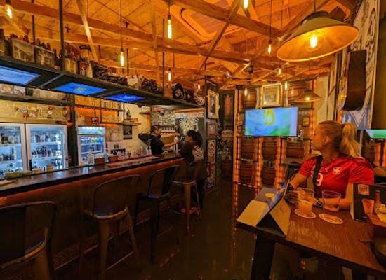 thailand/phuket-province/bar/brewbridge-craft-beer-bar-phuket-12-beers-on-tap