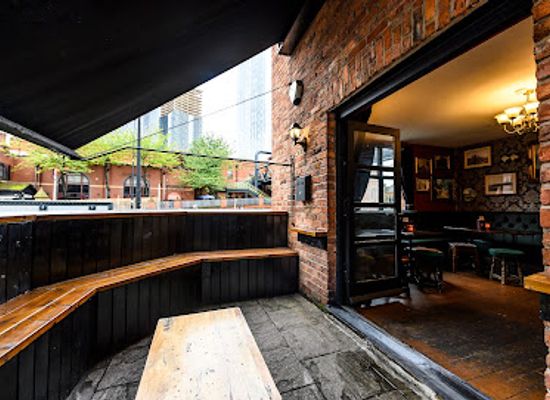 united-kingdom/north-west-england/bar/lock-91