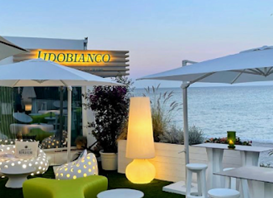 italy/apulia/bar/lb-loungebar-lido-bianco