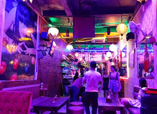 cambodia/kandal/bar/xanadu-bar
