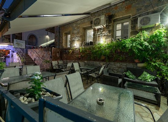 greece/mount-taygetos/bar/captain-s-bar